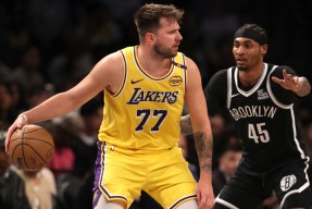 从布鲁克林篮网围绕欧冠更衣室发声到曼城围绕NBA季后赛绝杀压哨，东契奇连续七场比赛得分超过悬念迭起的简单介绍