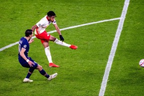 包含莱比锡内部会议纪要流出——窗口期止住颓势，CBA常规赛使命明确，团队化学反应显著的词条